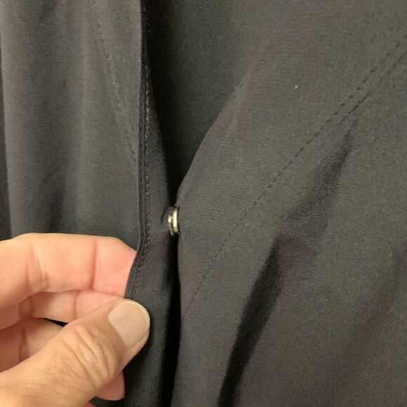 Karina Grimaldi Black Silk Surplice Wrap Front Sleeveless Cuffed Romper Size S - Picture 9 of 16